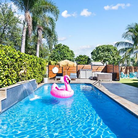 Palms Retreat! Giant Heated Pool-Hottub-Firepit-5Min2Beach-Pets-Ev Chgr 포트 로더데일 외부 사진