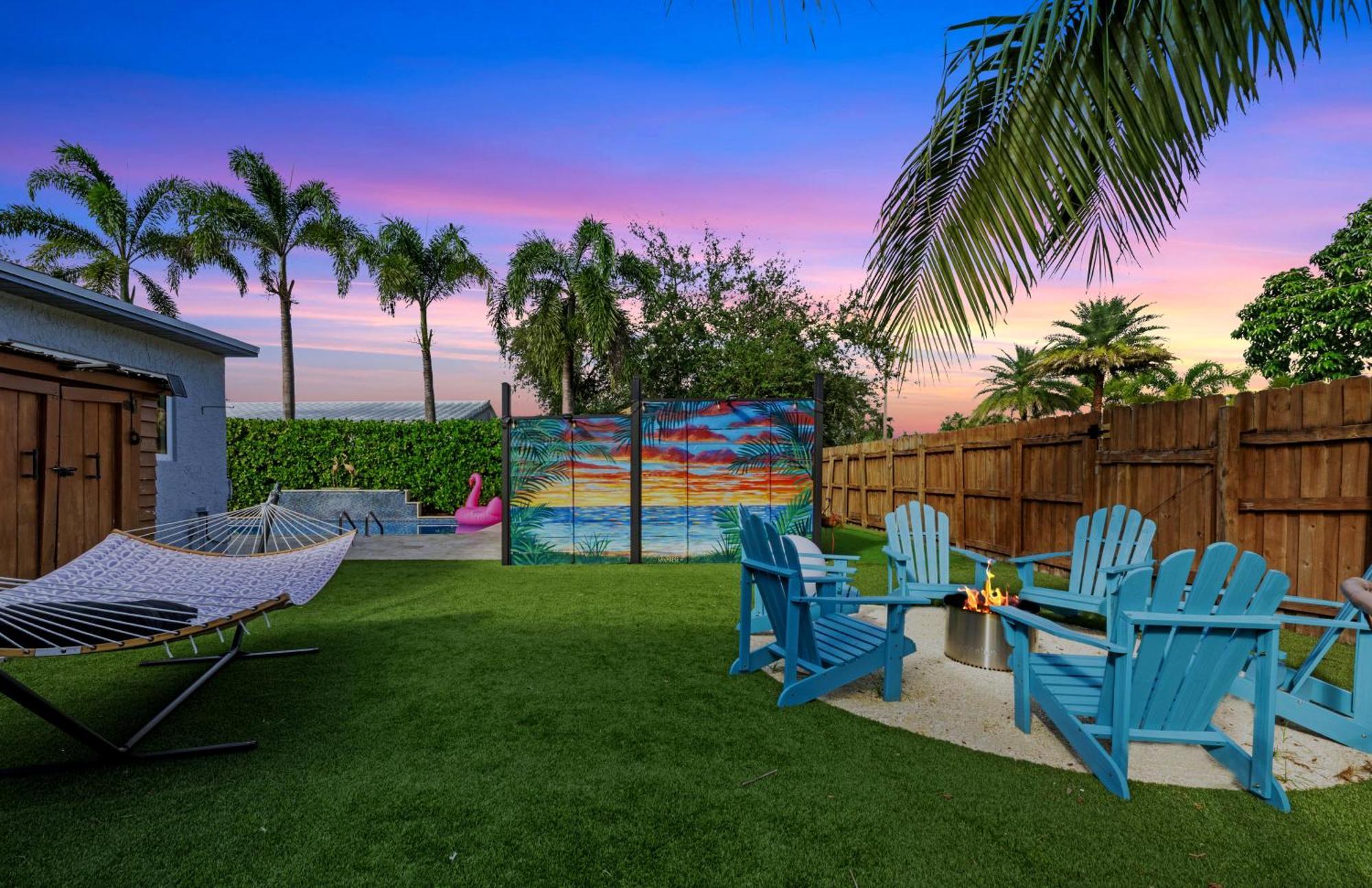 Palms Retreat! Giant Heated Pool-Hottub-Firepit-5Min2Beach-Pets-Ev Chgr 포트 로더데일 외부 사진